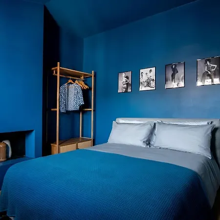 Apartment The Color-block House Milan