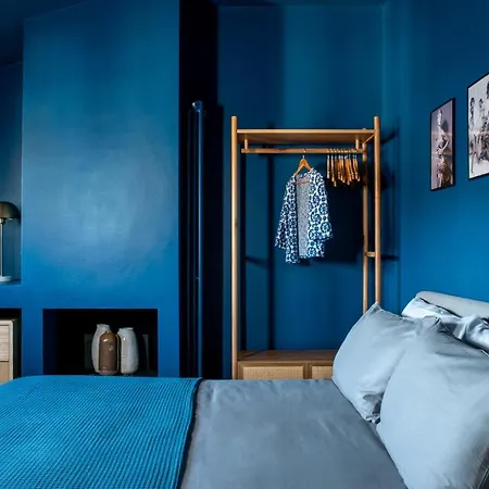 The Color-block House شقة